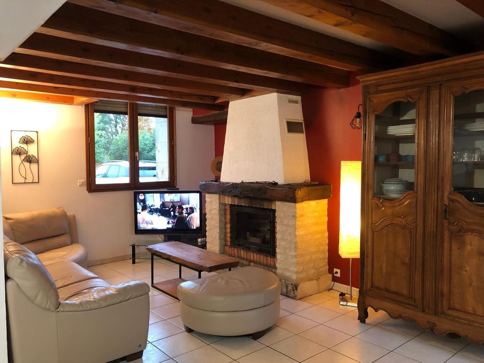 La Fermette Aux Lamas Savigny-Lévescault Exteriör bild